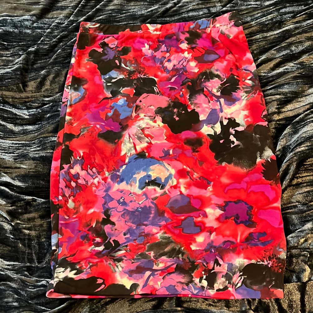 Love day red floral skirt. Size S